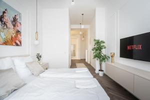 E13 - Grand Boulevard Heritage Suite - Best Location by BQA