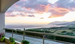 Blue Horizon Stone House Resort at Keratokampos - Áyios Nikólaos