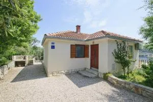 Apartment Ina - Rogač