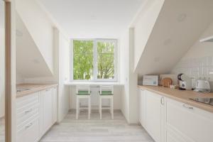 SELF CHECK-IN old town STUDIO