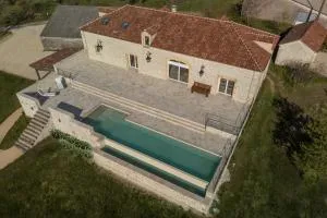 Aux Truffes de Combecave - 蒙夫朗屈安