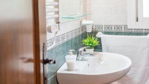 Casa Rural Moreno Canillas de Albaida by Ruralidays