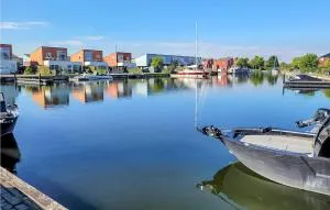 2 Bedroom Awesome Home In Oude Tonge - Oude-Tonge