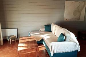 Oikos Wooden Retreat