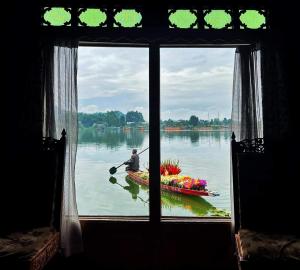 Houseboat Lily of Nageen