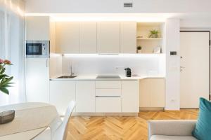 Home4holidays San Carlo