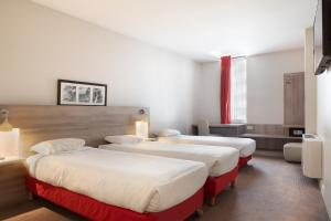 Hotels Kyriad Paris Est - Bois de Vincennes : Chambre Triple Supérieure avec 3 Lits Simples 