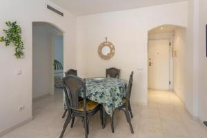 Fontana III, bajo, 2 dormitorios, by Bookindenia