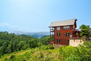 Above It-MTN View, Hot Tub, Game-Theater Room