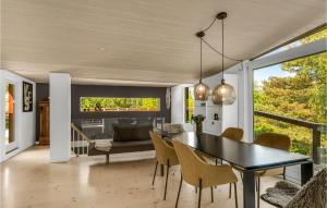 3 Bedroom Lovely Home In Ebeltoft