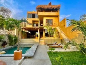 Casa Maloya alberca y vista al mar - Totolapa