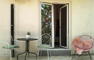 Gorgeous Apartment In Novalja 