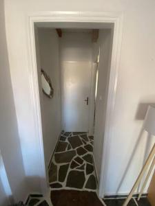 red2 guest house