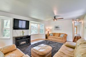 Washington Retreat Fire Pit, Hot Tub and Ping Pong!