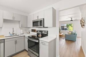 Lovely 1-bedroom condo in Biltmore - Parking