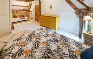 Maisons de vacances Stunning Home In Bazouges-la-prouse With Wifi And 3 Bedrooms : photos des chambres