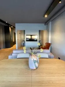 Modern Apartment With Hot Tub in Akureyri - Halllandsnes