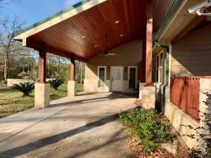 West Wing at the Manor - Magnolia