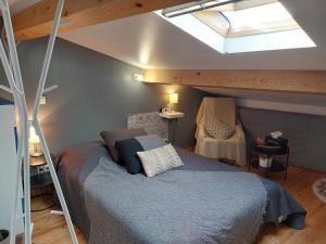 Maisons d'hotes Chambre familiale sous les combles 1 a 4 personnes : photos des chambres