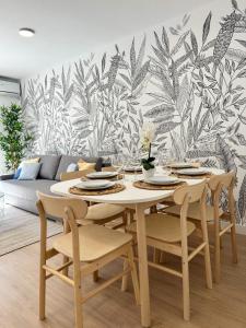 Holidays2Malaga Lebrija 3 bedroom & Terrace & Parking & Smart TV