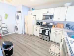 Lakefront Retreat in Winterset