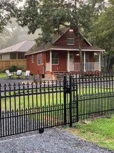 The Cedar Shack near Lake Conroe - Honea