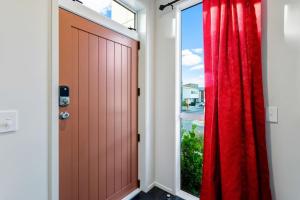 3 Bedroom Stunner in Hobsonville - WiFi - Netflix