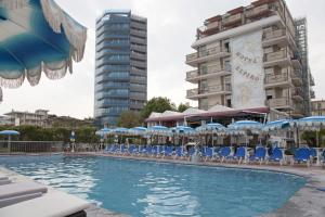 Hotel Elpiro - 4hvězdičkové hotely ve městě Lido di Jesolo