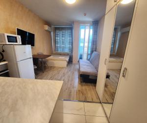 Colonel apartment 944