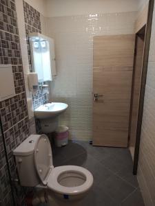 Colonel apartment 957