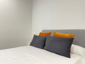 4 Piso 2 habitaciones centro al lado de Príncipe 4 - HomeyGalicia