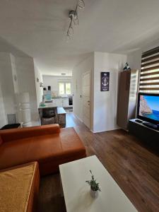 Best offer - House 80m from sea