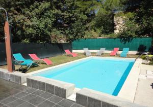 Appartements Studio avec cuisine 1 lit double 1 lits simple piscine climatisation parking gratuit : photos des chambres