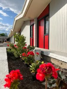 Destination Inn Cache Creek - Logan Lake