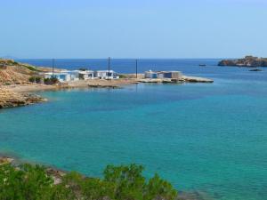 Apleton Beach House Kimolos at Zacharias Beach