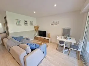 Appartement Le Pradet - Résidence Piscine Tennis Bord de Mer - Bertrand Béatrice - La Garonne