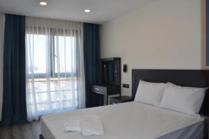 Deluxe Room room in Shishly Palace Hotel