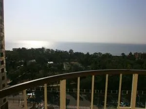 Apartment with Fantastic Sea View - Malyy Fontan