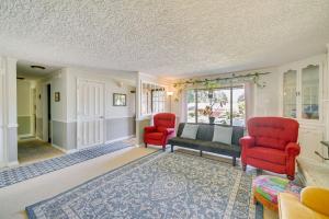 Vancouver Vacation Rental about 16 Mi to Portland!