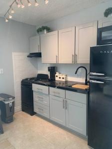 Hideaway in the Heart of Phoenix with POOL