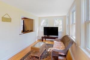 Belmont Beach Cottage