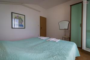 Apartments by the sea Supetarska Draga - Gornja, Rab - 21380