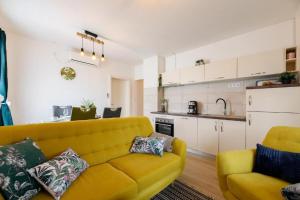 Apartments by the sea Biograd na Moru, Biograd - 21390