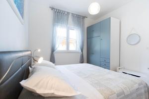 Family friendly house with a swimming pool Plano, Trogir - 21403