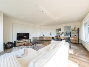 Corner apartment with phenomenal sea view