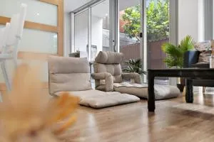 Rose - The Fringe Escape - Thebarton