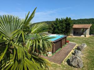 Maisons de vacances Gite Montignac-le-Coq, 3 pieces, 6 personnes - FR-1-653-4 : photos des chambres