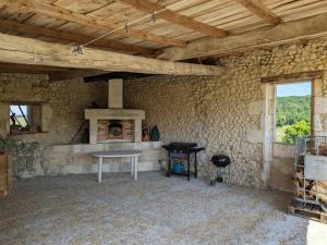 Maisons de vacances Gite Montignac-le-Coq, 3 pieces, 6 personnes - FR-1-653-4 : photos des chambres