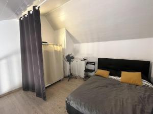 Studio mezzanine proche mer avec balcon - FR-1-197-558