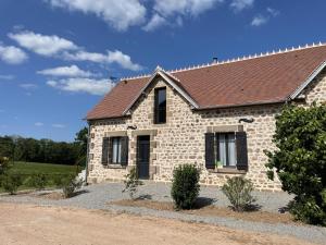 Maisons de vacances Gite Ygrande, 4 pieces, 8 personnes - FR-1-489-433 : photos des chambres